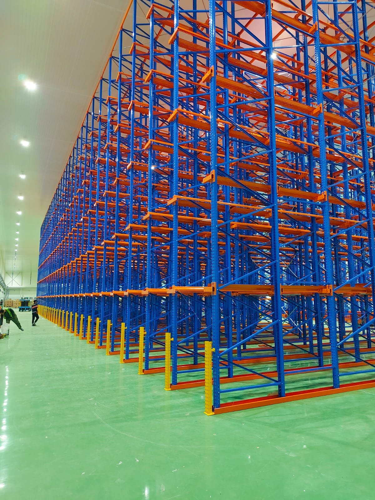 Rak drive-in Perkasa Racking TAP — Harga Rak Drive-In per Aplikasi